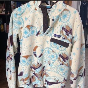 Patagonia snap fleece. Size L excellent condition.